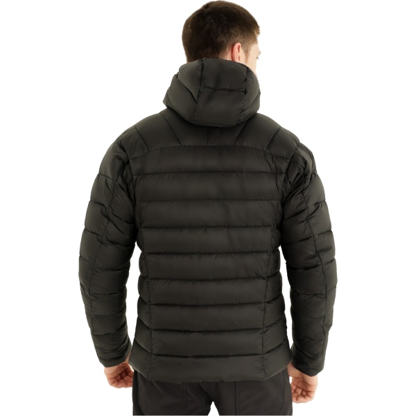 kurtka-sivera-bekhterec-summit-chernyj 4