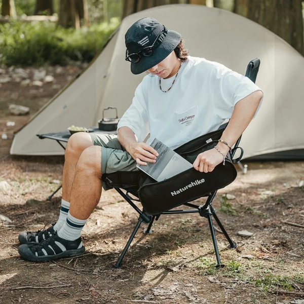 kreslo-naturehike-sea-moon-002-cnk2450jj019-skladnoe-chyornyj 5